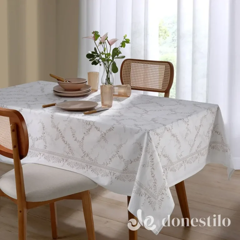 Toalha de Mesa Renova Iris 01 1,40×1,40 M Dohler em Passa-Vinte MG
