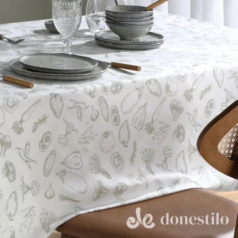 Toalha de Mesa Quadrada Athenas Legumes 1,40X1,40 m Döhler em Passa-Vinte MG