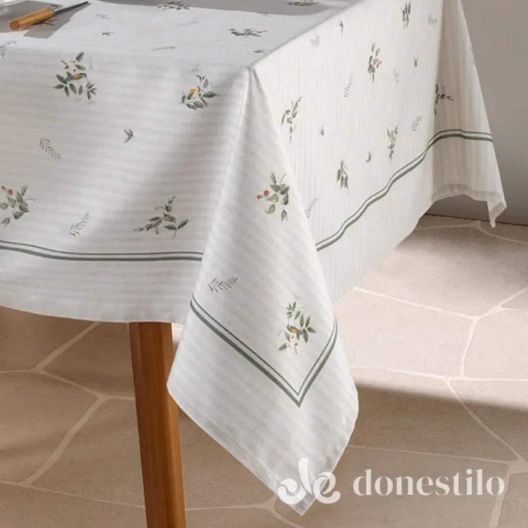 Toalha de Mesa Döhler Clean Amélia D – 4 lugares com 1,40m x 1,40m em São Miguel do Passa Quatro GO