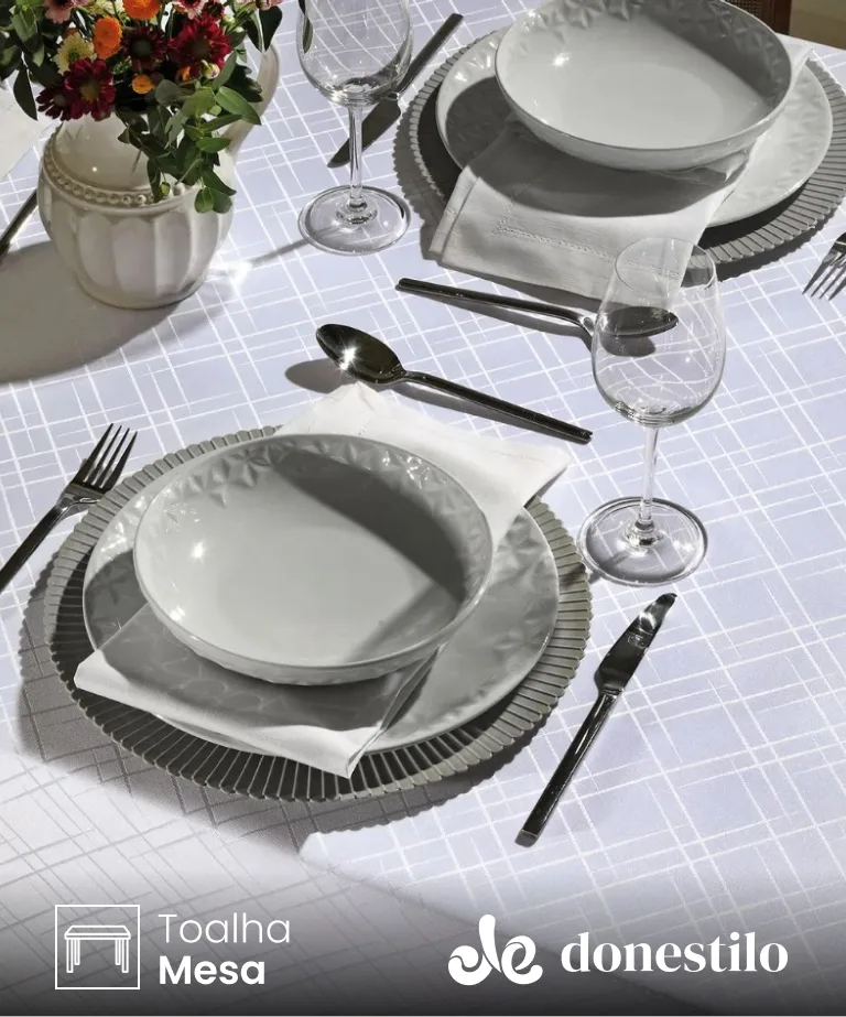 Toalha de Mesa Quadrada Döhler 4 lugares Requinte II TJ5795 1,40X1,40 m Toalha de Mesa Quadrada Döhler 4 lugares Requinte II TJ5795 1,40X1,40 m